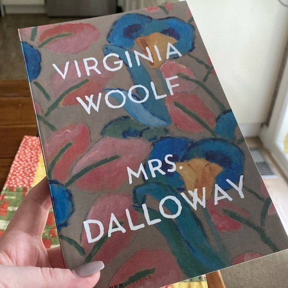 Novel by Virginia Woolf - Picture 1 of 3
